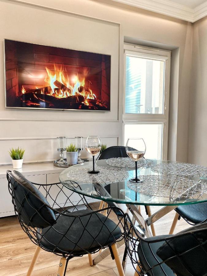 Bp Gray Premium Apartment Torun Exterior photo